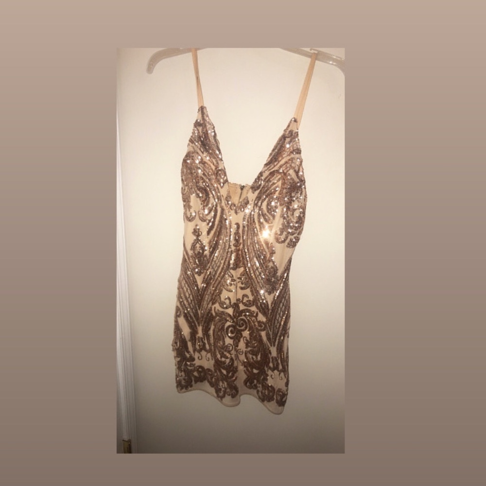 Mini dress - Picture 2 of 3